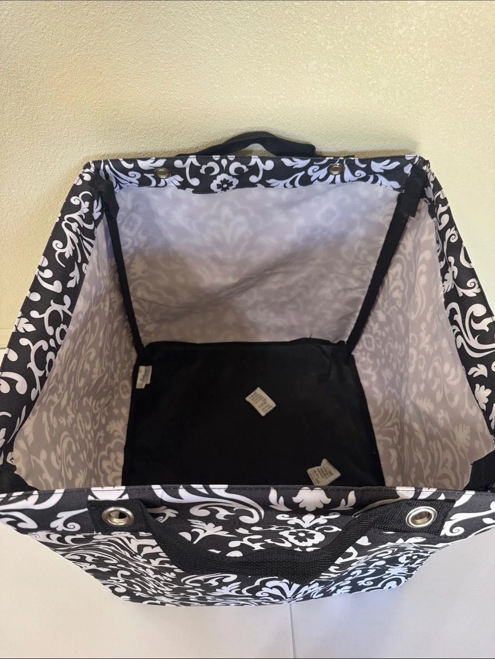 Thirty One Large Cube Tote 16x16